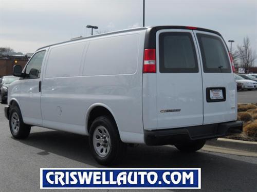 Chevrolet Express 2010 photo 2