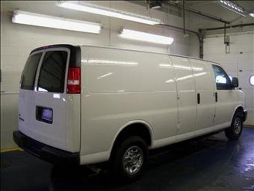 Chevrolet Express 2010 photo 3