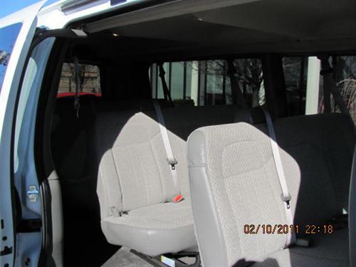 Chevrolet Express 2010 photo 3