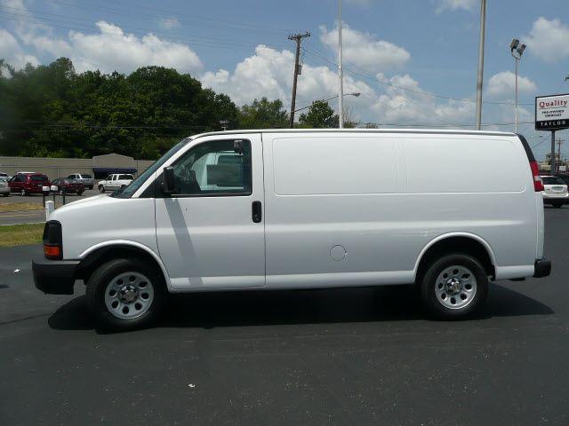 Chevrolet Express 2010 photo 3