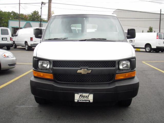 Chevrolet Express 2010 photo 1