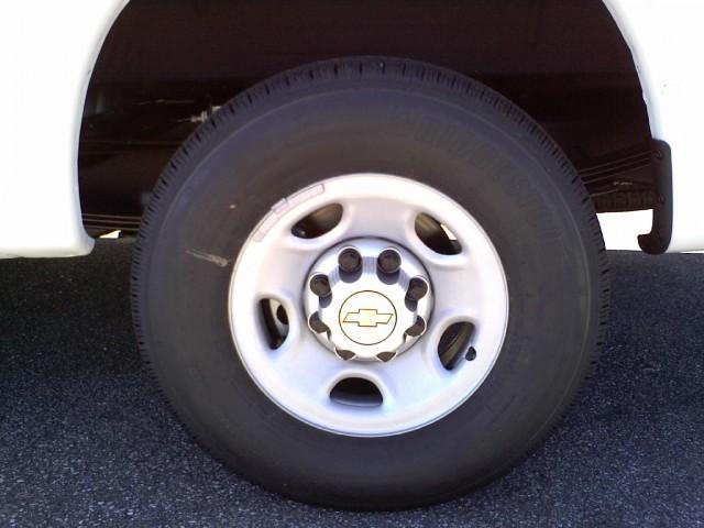 Chevrolet Express 2010 photo 5