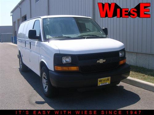 Chevrolet Express 2010 photo 2