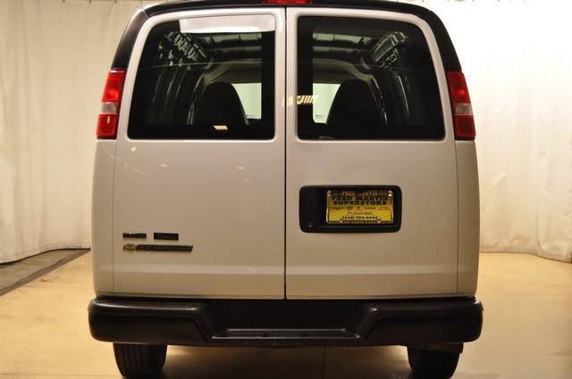 Chevrolet Express 2010 photo 5