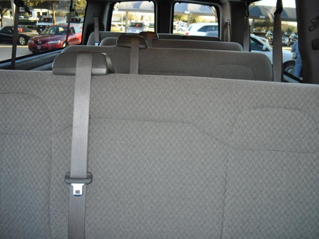 Chevrolet Express 2010 photo 5