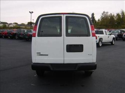 Chevrolet Express 2010 photo 3