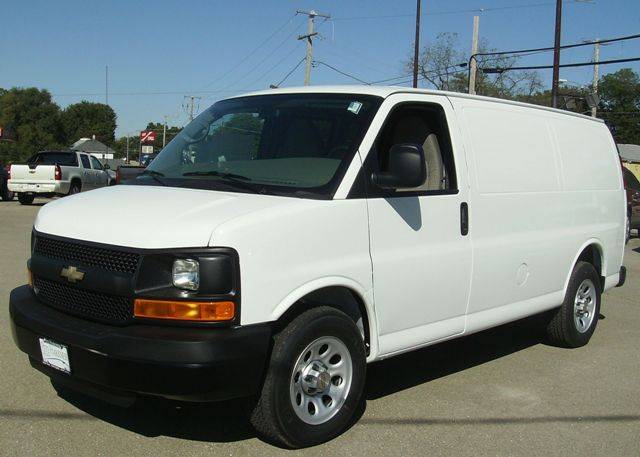 Chevrolet Express 4WD 4-door Tech/entertainment Pkg Passenger Van