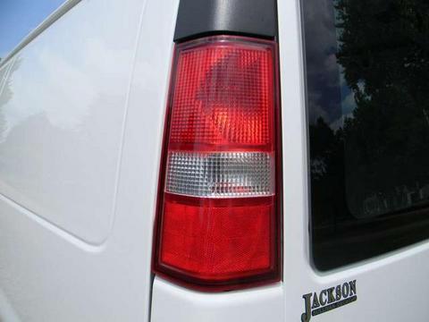 Chevrolet Express 2010 photo 2