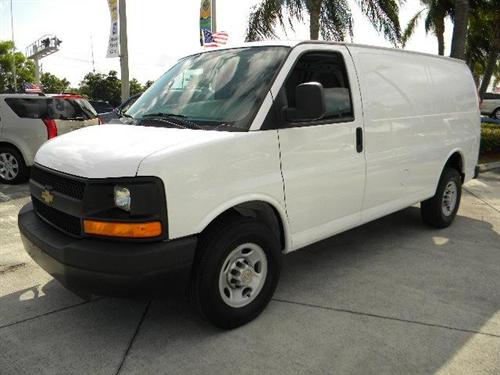 Chevrolet Express 2010 photo 1