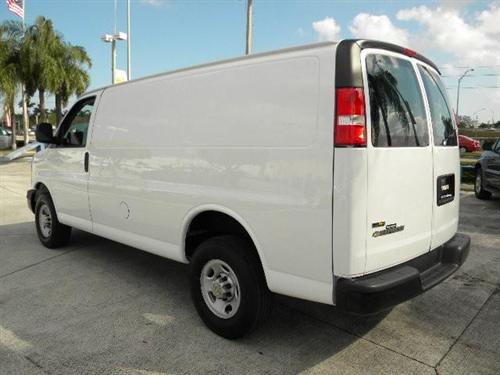 Chevrolet Express 2010 photo 4