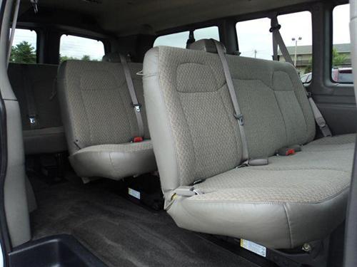 Chevrolet Express 2010 photo 1