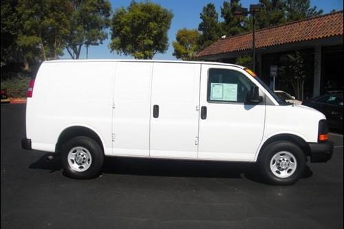 Chevrolet Express 2010 photo 1