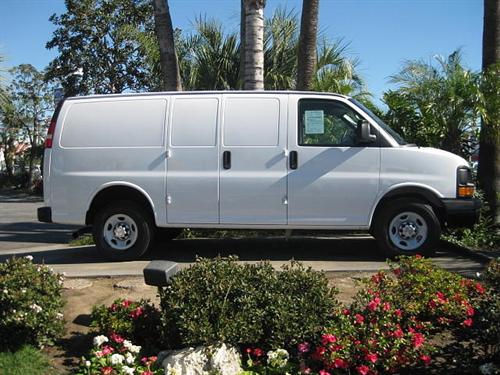Chevrolet Express 2010 photo 1