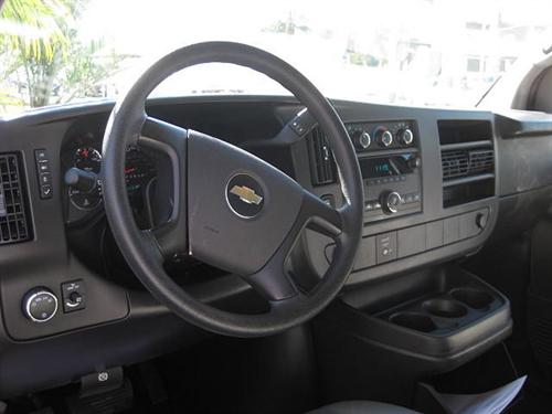 Chevrolet Express 2010 photo 3