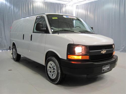 Chevrolet Express 2010 photo 2
