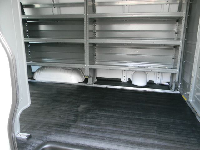 Chevrolet Express 2011 photo 1