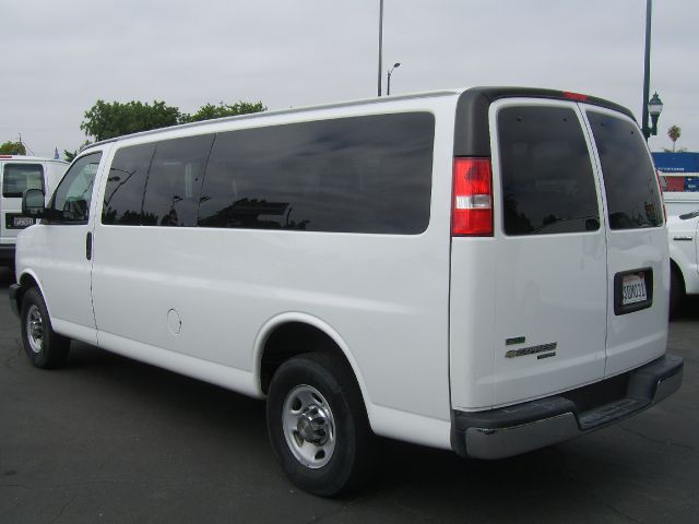 Chevrolet Express 2011 photo 5
