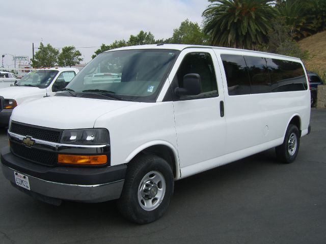 Chevrolet Express 2011 photo 7