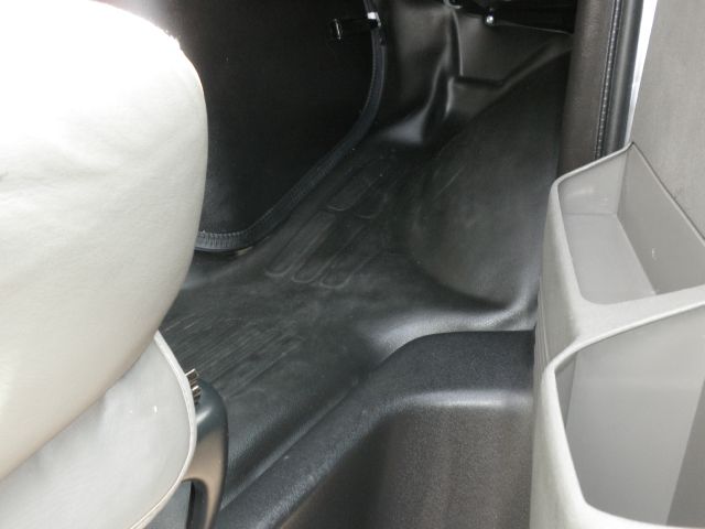 Chevrolet Express 2011 photo 10