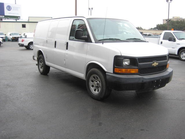 Chevrolet Express 2012 photo 1