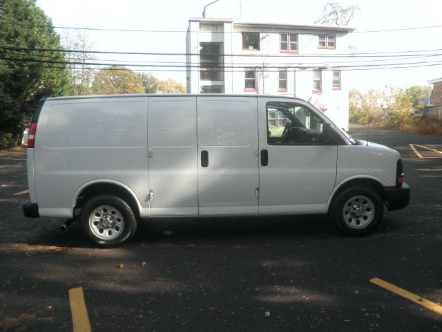 Chevrolet Express 2012 photo 3