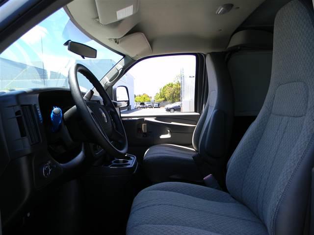 Chevrolet Express 2013 photo 1