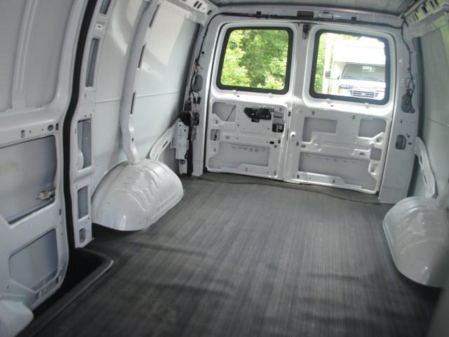 Chevrolet Express 2013 photo 3