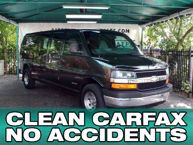Chevrolet Express Cargo 2003 photo 1