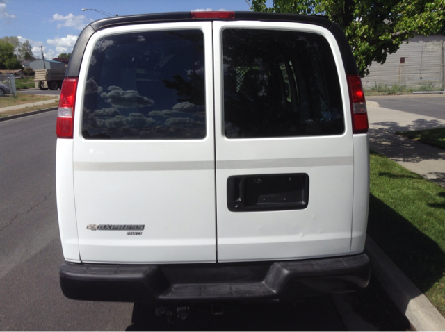 Chevrolet Express Cargo 2007 photo 2