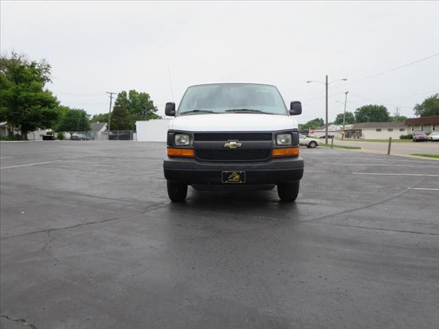 Chevrolet Express Cargo G2500 Extended Cargo Cargos