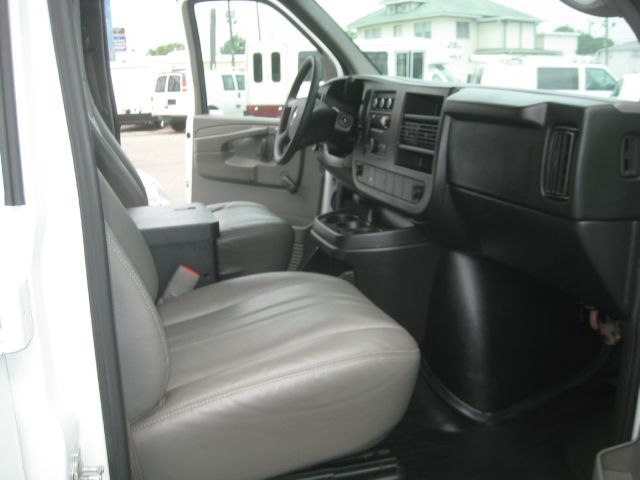 Chevrolet Express Cargo 750li Xdrive 1-ownerawdnavigation Sedan Cargo Van