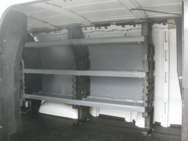 Chevrolet Express Cargo 2010 photo 1