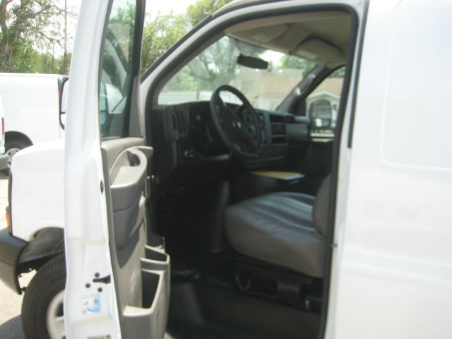 Chevrolet Express Cargo 750li Xdrive 1-ownerawdnavigation Sedan Cargo Van