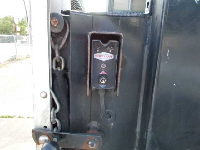 Chevrolet Express Cutaway 2010 photo 4