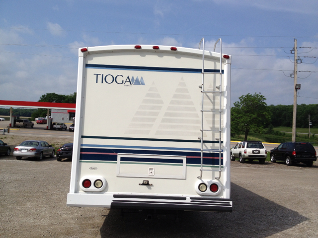 Chevrolet G-P 1996 photo 20