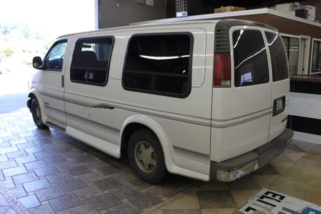 Chevrolet G10 1996 photo 4