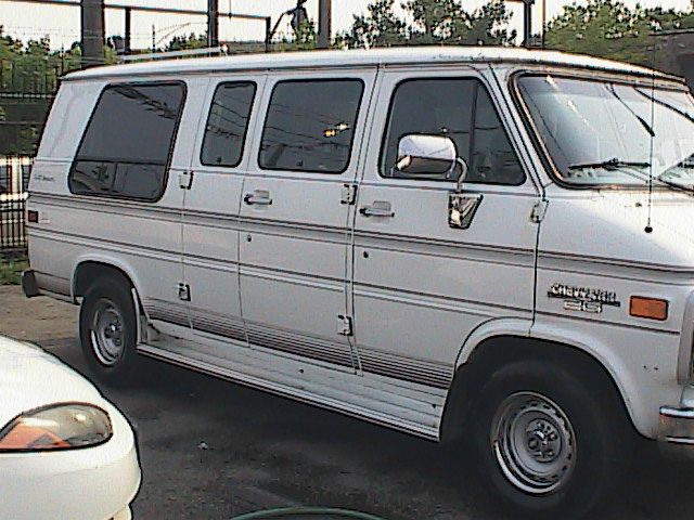 Chevrolet G10 SportVan 1994 photo 2