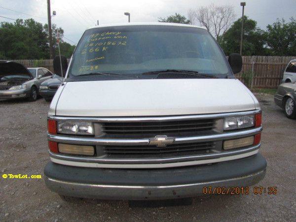Chevrolet G1500 1997 photo 1