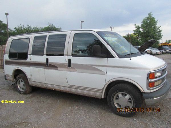 Chevrolet G1500 1997 photo 3