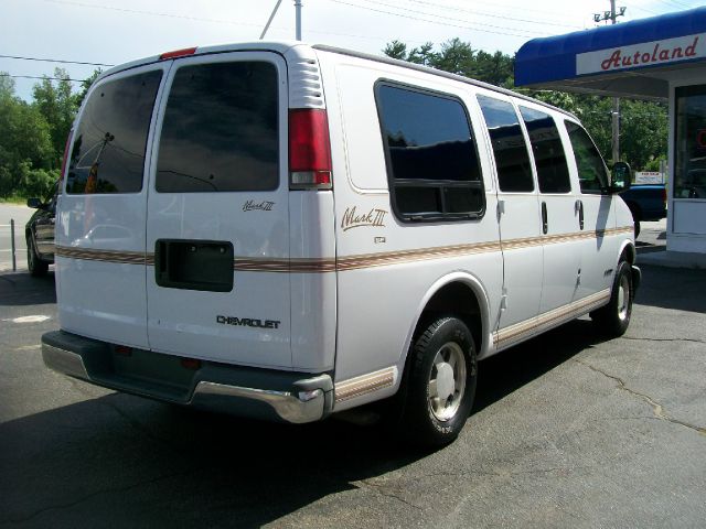 Chevrolet G1500 1998 photo 3