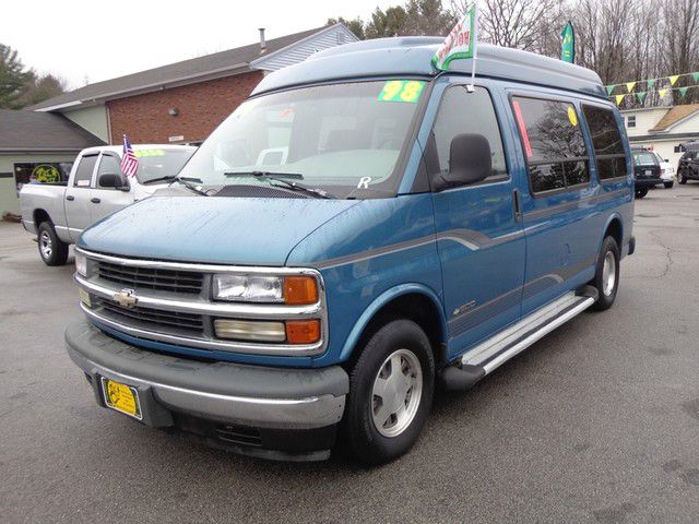 Chevrolet G1500 1998 photo 1