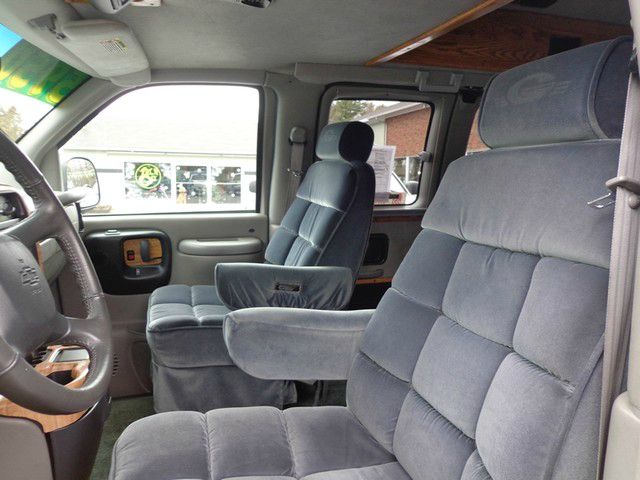Chevrolet G1500 1998 photo 3