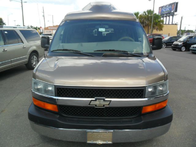 Chevrolet G1500 2003 photo 2