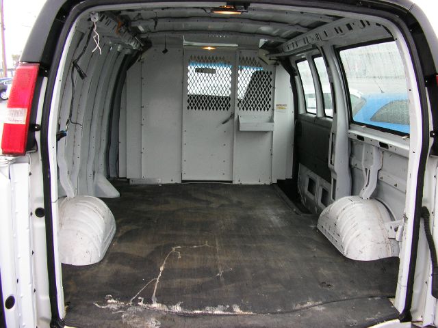 Chevrolet G1500 Glk350 RWD 4dr SUV Cargo Van