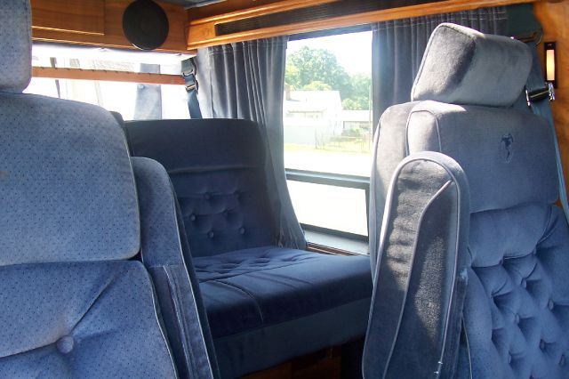 Chevrolet G20 1992 photo 2