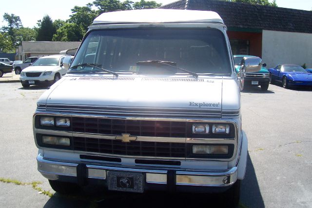 Chevrolet G20 1992 photo 6