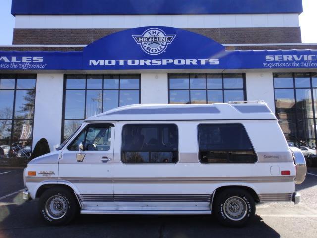 Chevrolet G20 Eddie Bauer 6.0L Passenger Van