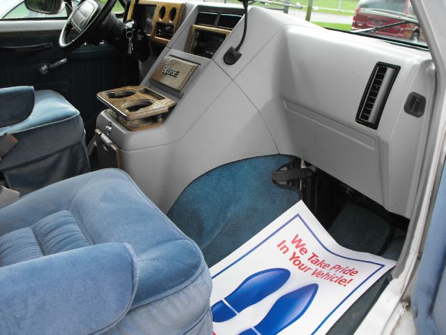 Chevrolet G20 1994 photo 2