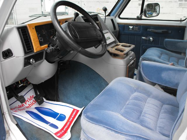 Chevrolet G20 1994 photo 3