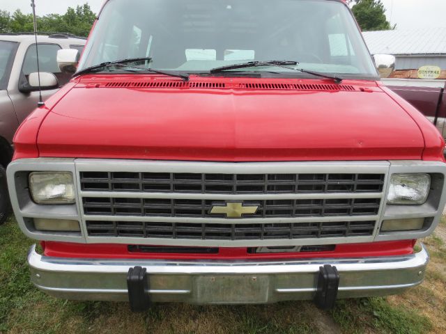 Chevrolet G20 1995 photo 2